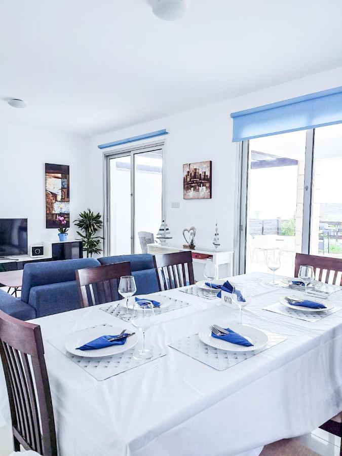 3 Bedroom Seaview Villa Direct In Coral Bay With Pool エクステリア 写真