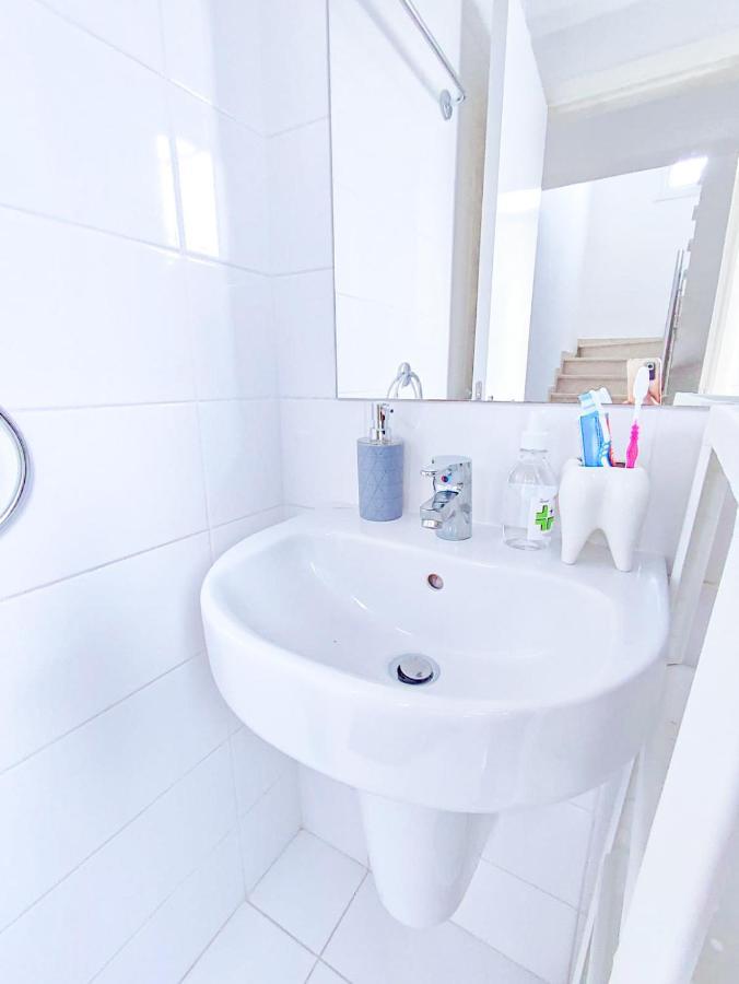 3 Bedroom Seaview Villa Direct In Coral Bay With Pool エクステリア 写真
