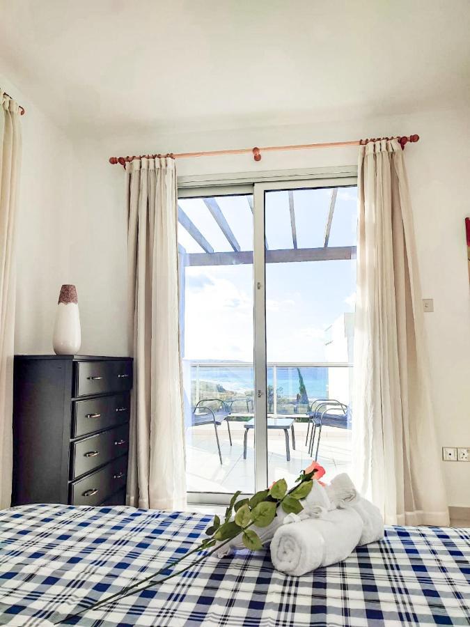 3 Bedroom Seaview Villa Direct In Coral Bay With Pool エクステリア 写真